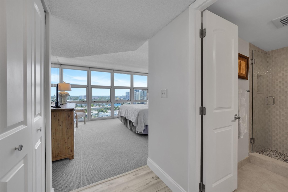 Silver Thatch - Residential