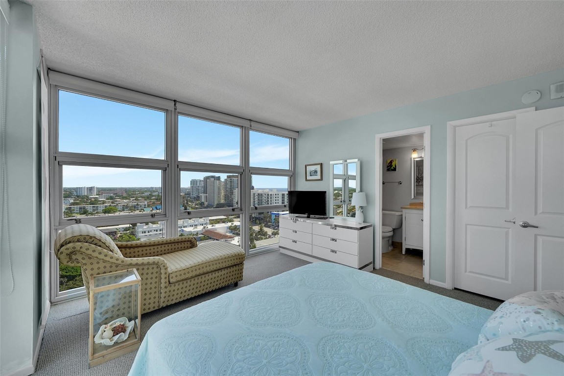 Silver Thatch - Residential