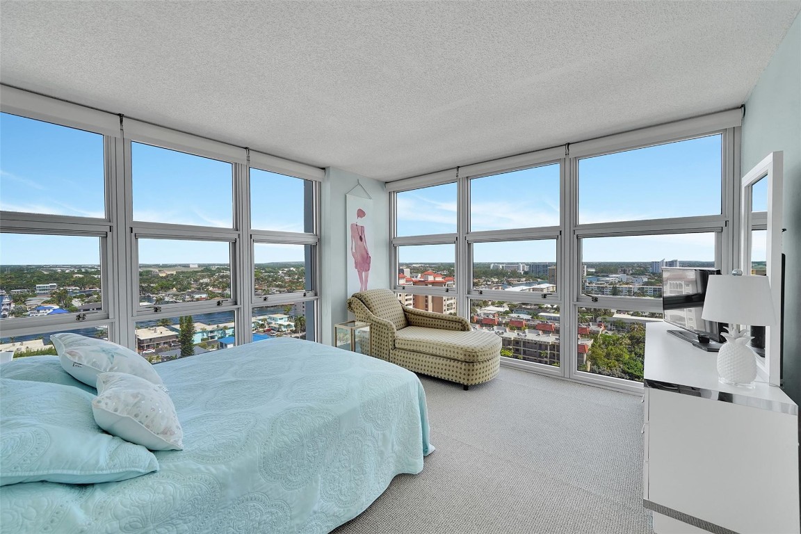 Silver Thatch - Residential