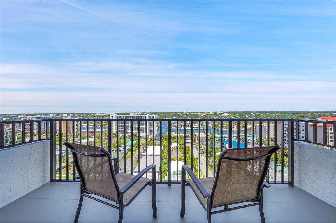 Silver Thatch - Residential