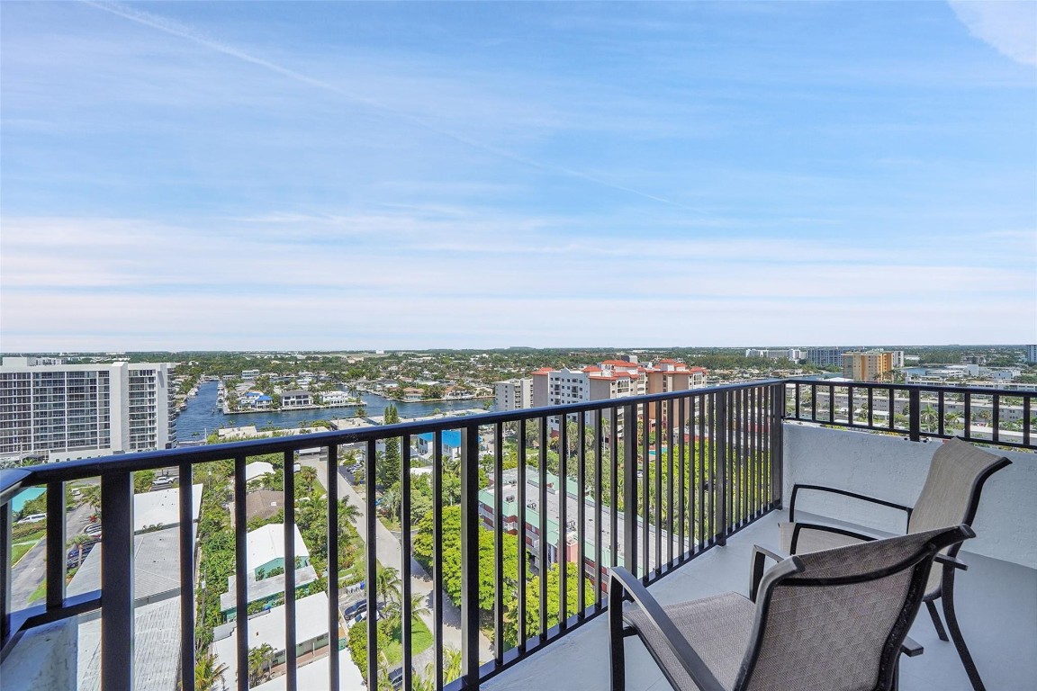 Silver Thatch - Residential