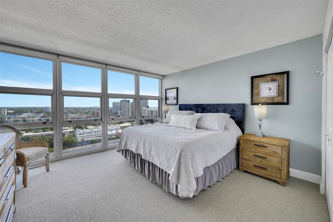 Silver Thatch - Residential