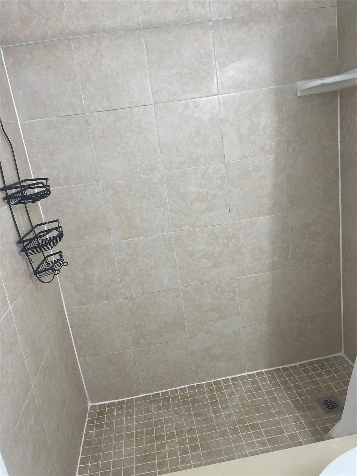 RAMBLEWOOD COURT - Residential