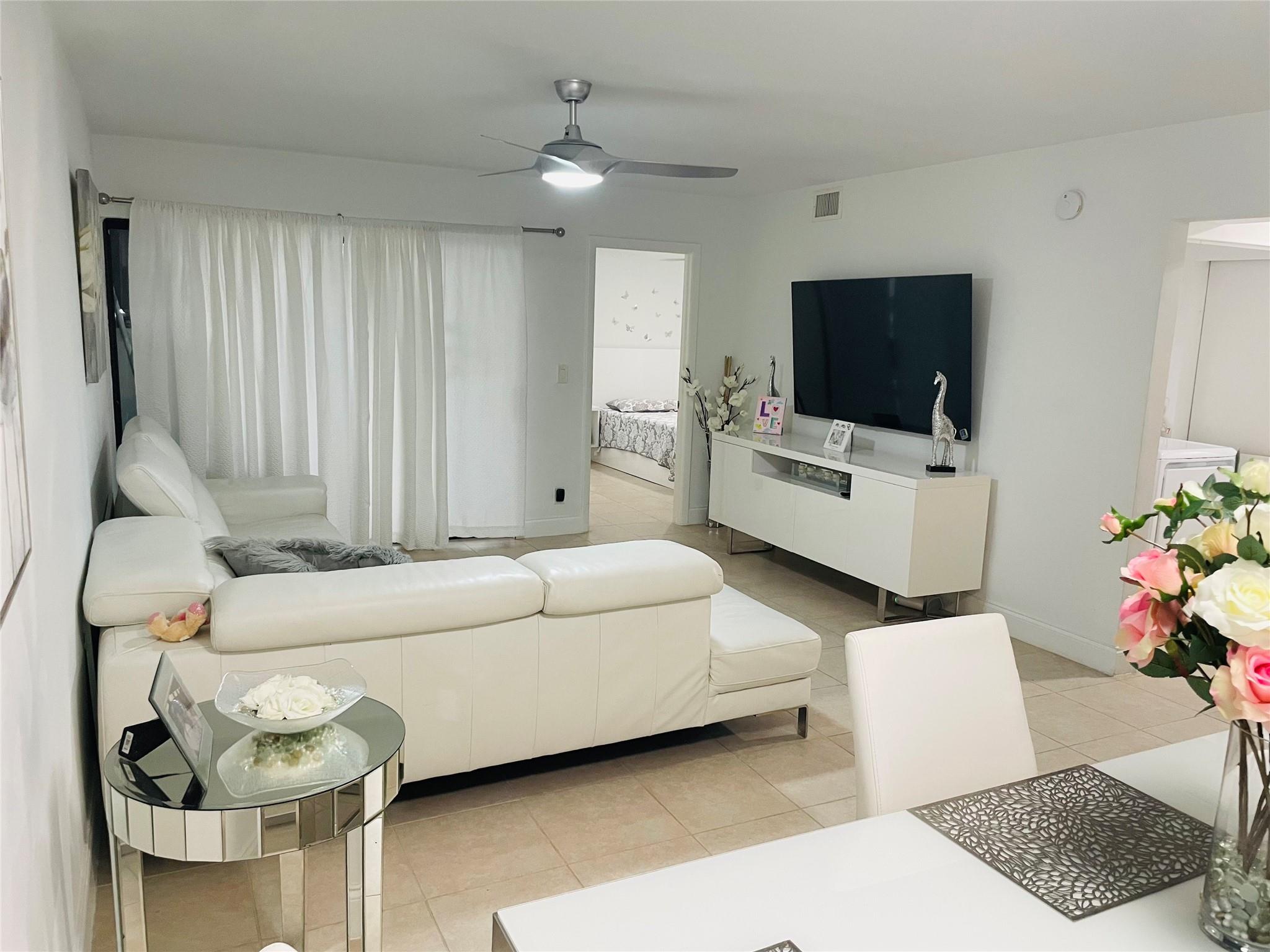 RAMBLEWOOD COURT - Residential