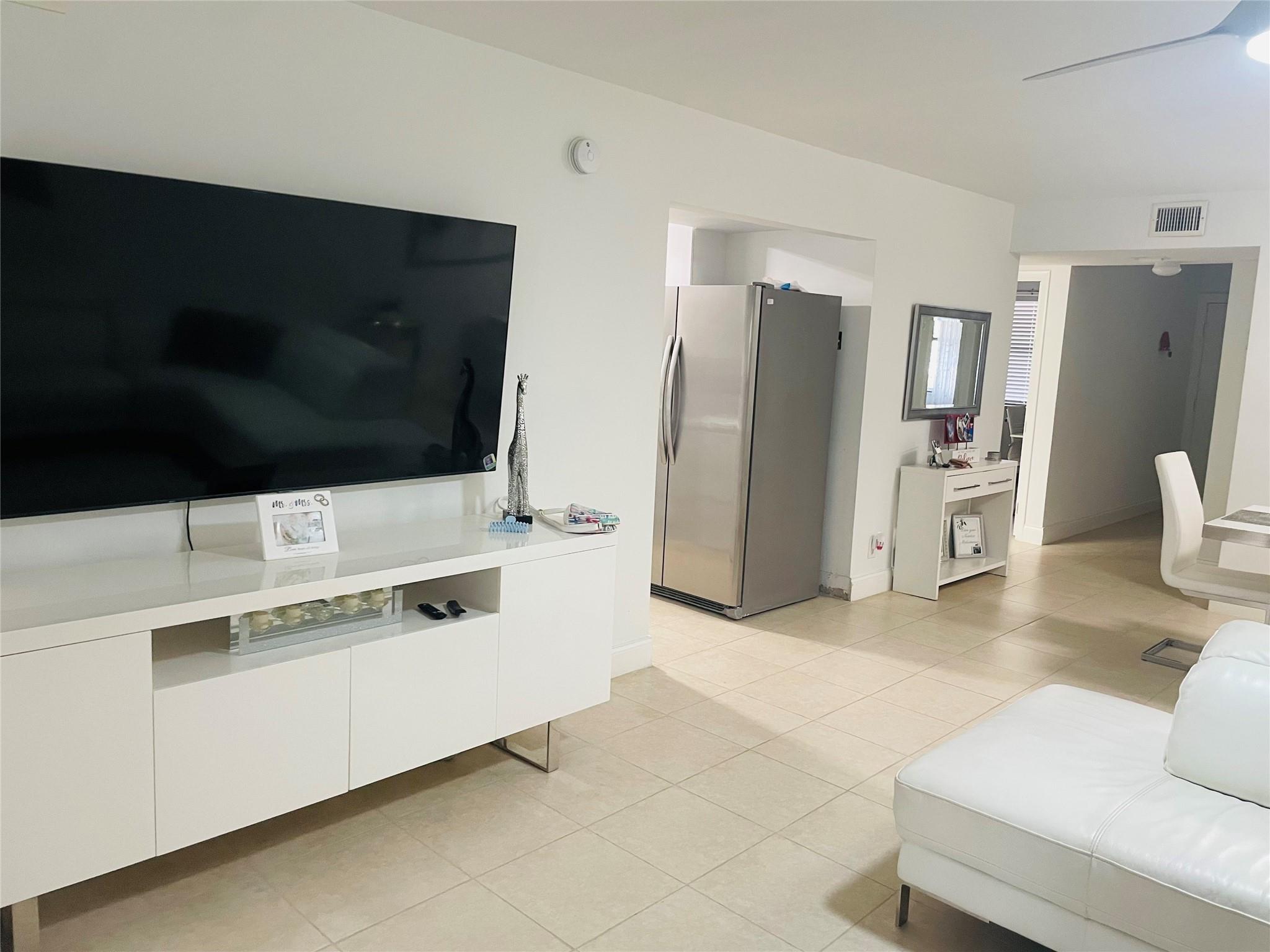 RAMBLEWOOD COURT - Residential