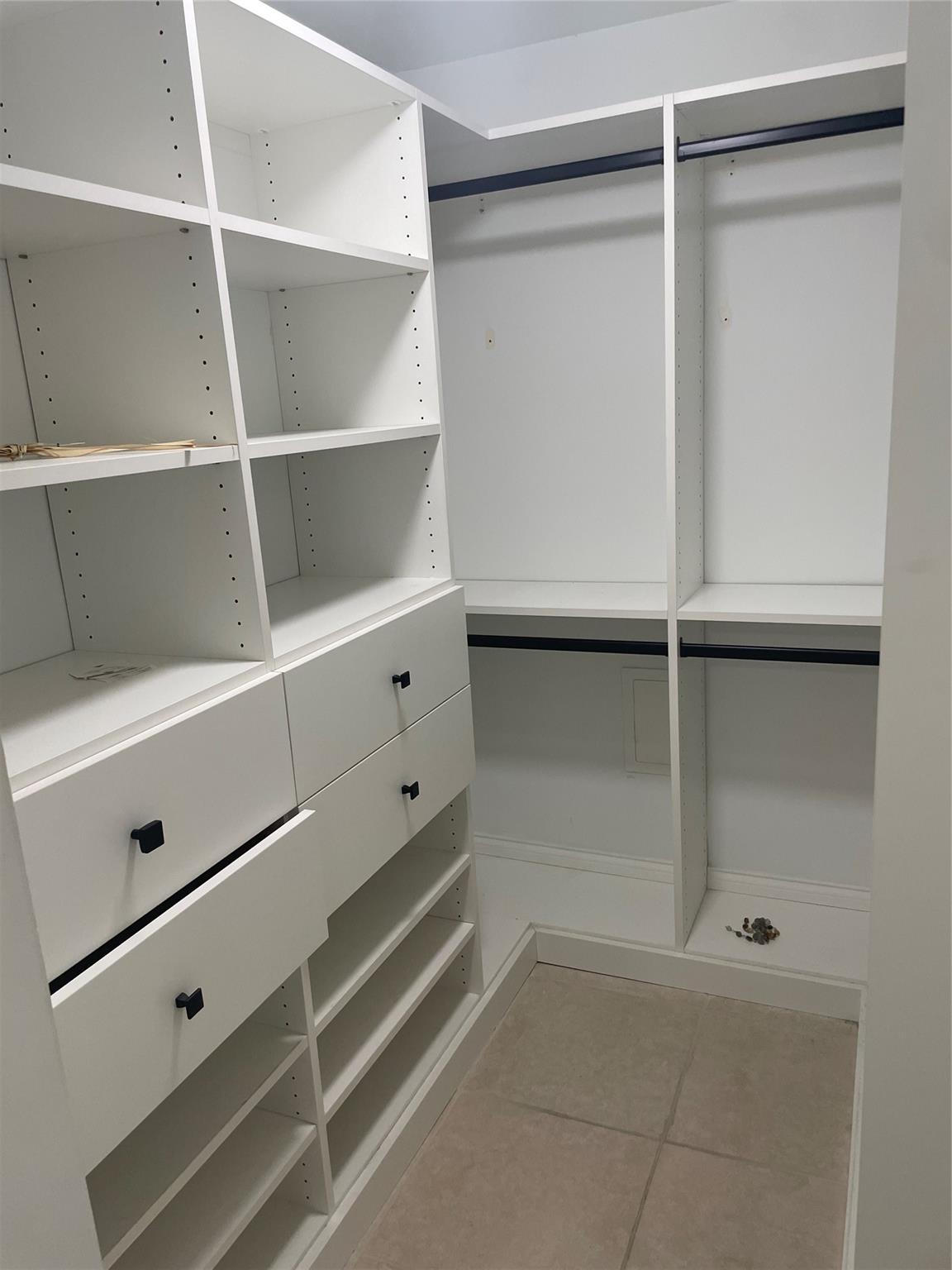 RAMBLEWOOD COURT - Residential