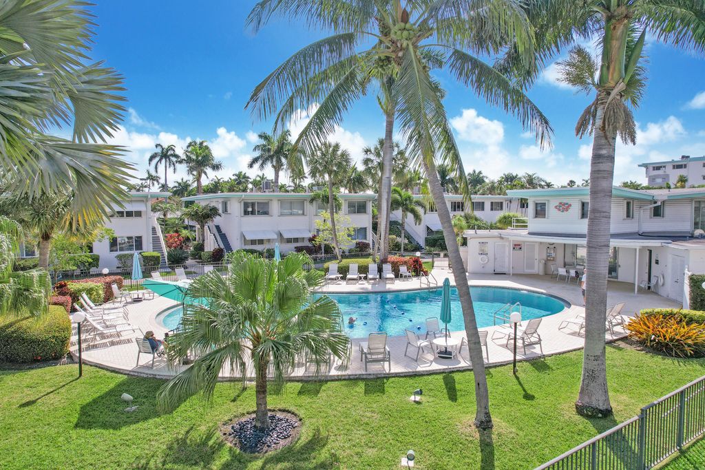 Photo of 180 Isle Of Venice Drive #222, Fort Lauderdale, FL 33301 (MLS # B26002496)