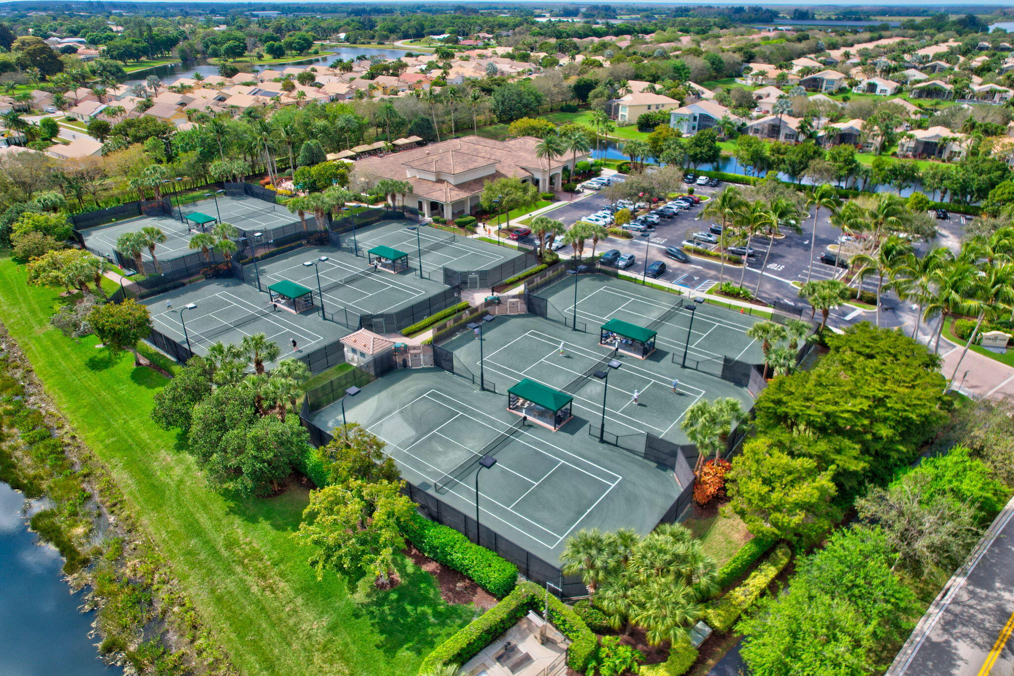VALENCIA SHORES - Residential