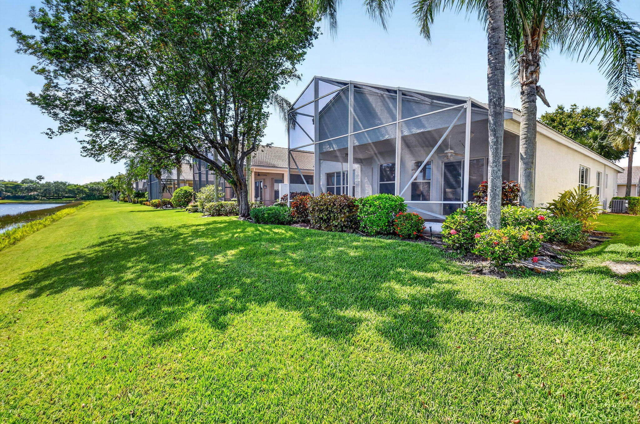 VALENCIA SHORES - Residential