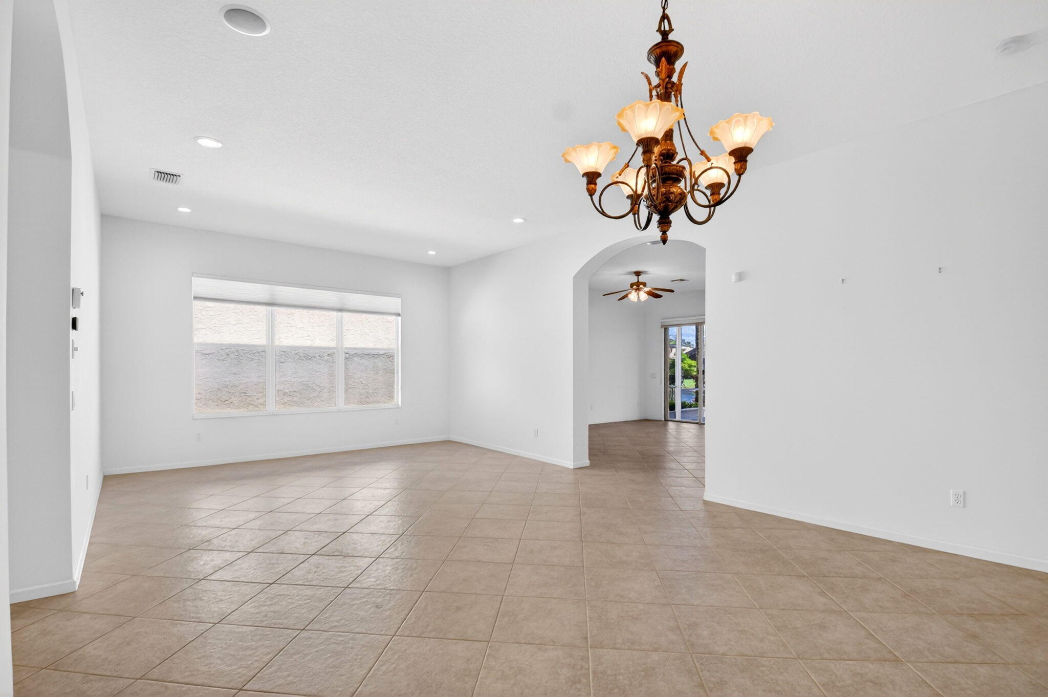 VALENCIA SHORES - Residential