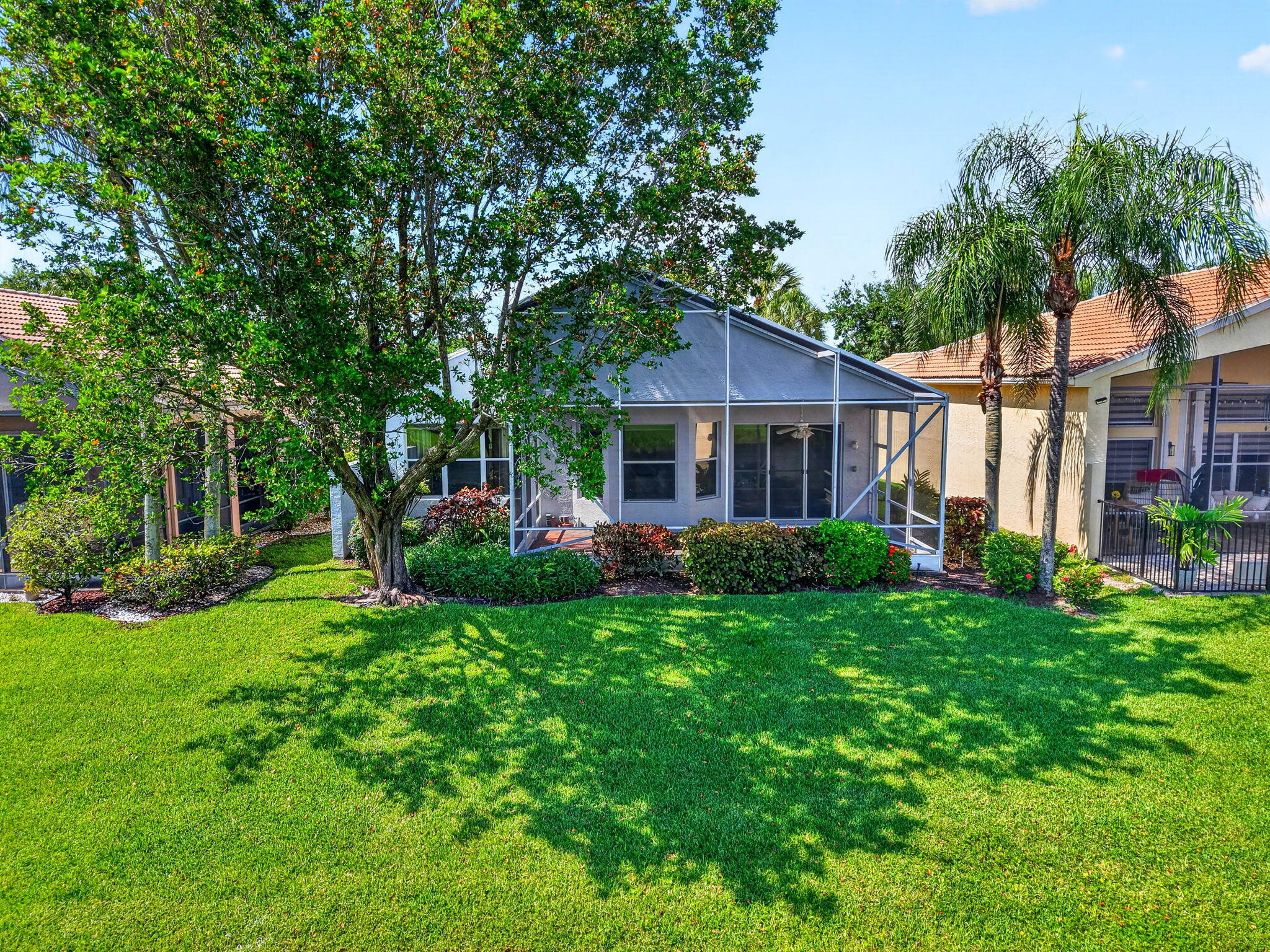 VALENCIA SHORES - Residential