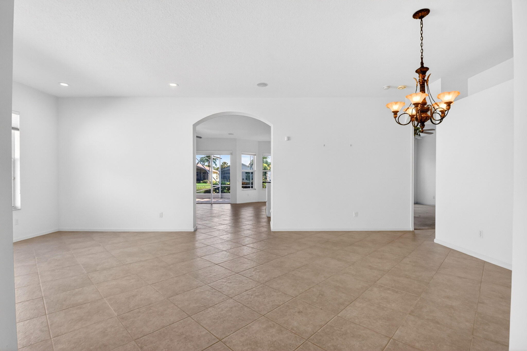 VALENCIA SHORES - Residential