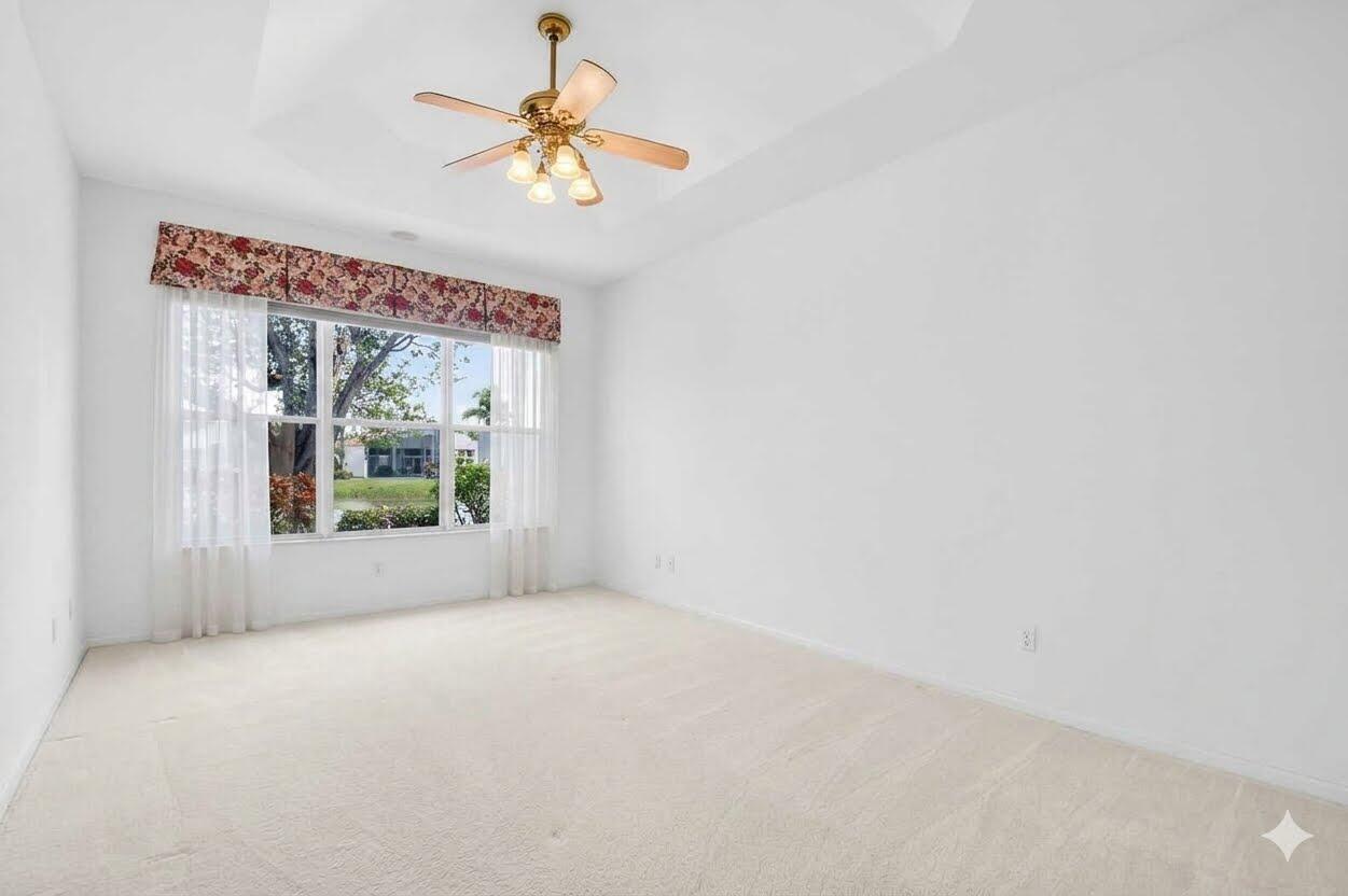 VALENCIA SHORES - Residential