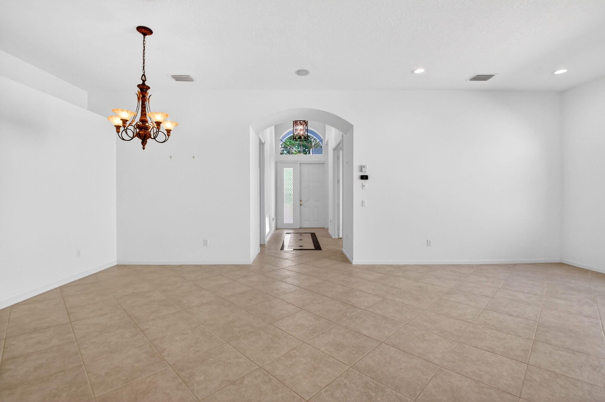 VALENCIA SHORES - Residential