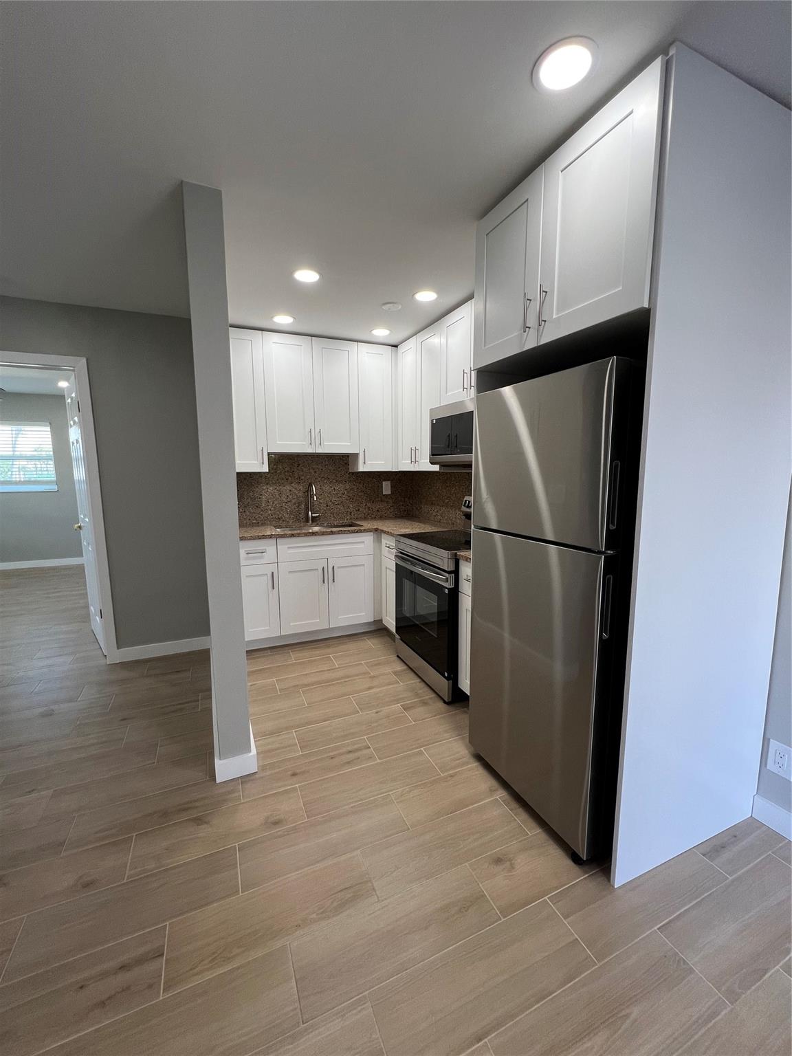 Lauder-Gate 26-48 B - Residential Lease