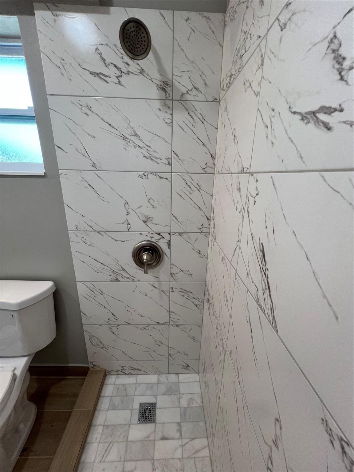 Lauder-Gate 26-48 B - Residential Lease