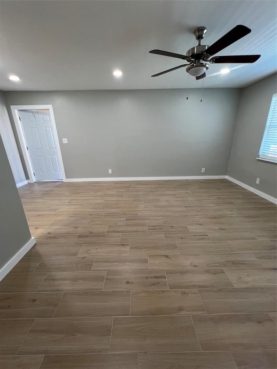 Lauder-Gate 26-48 B - Residential Lease