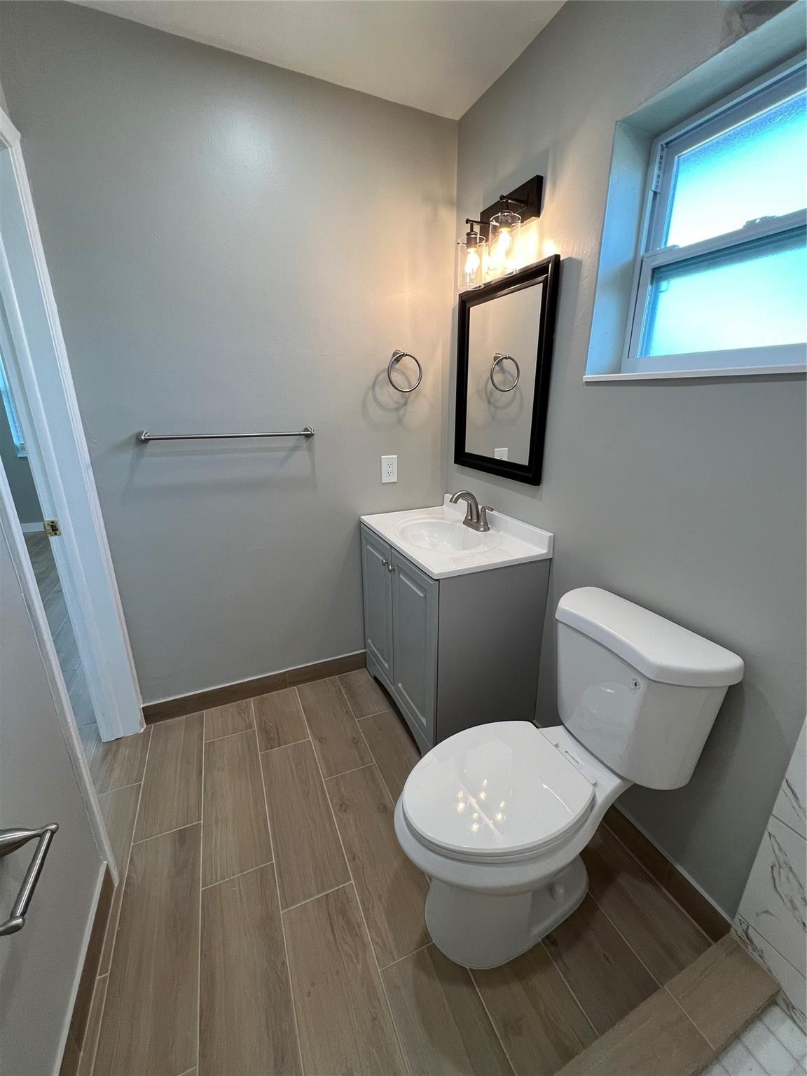 Lauder-Gate 26-48 B - Residential Lease