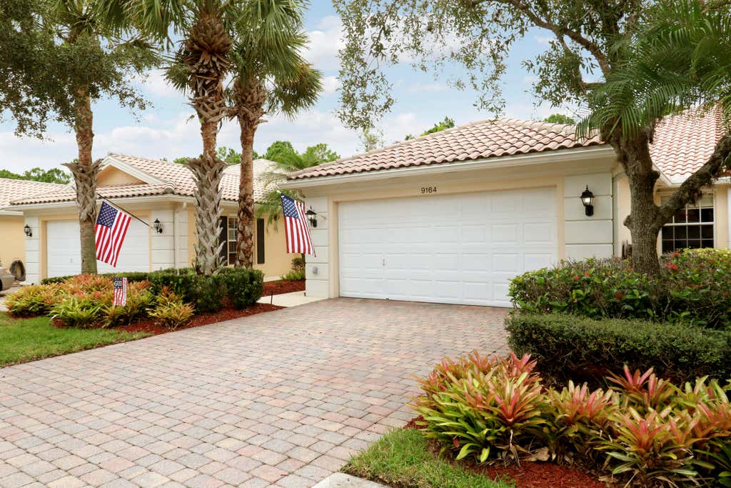 Photo of 9164 SE Hawks Nest Court, Hobe Sound, FL 33455 (MLS # B26060225)