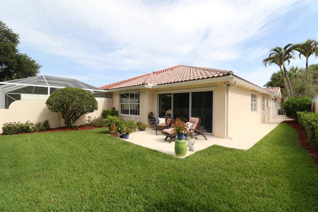 Photo of 9164 SE Hawks Nest Court, Hobe Sound, FL 33455 (MLS # B26060225)