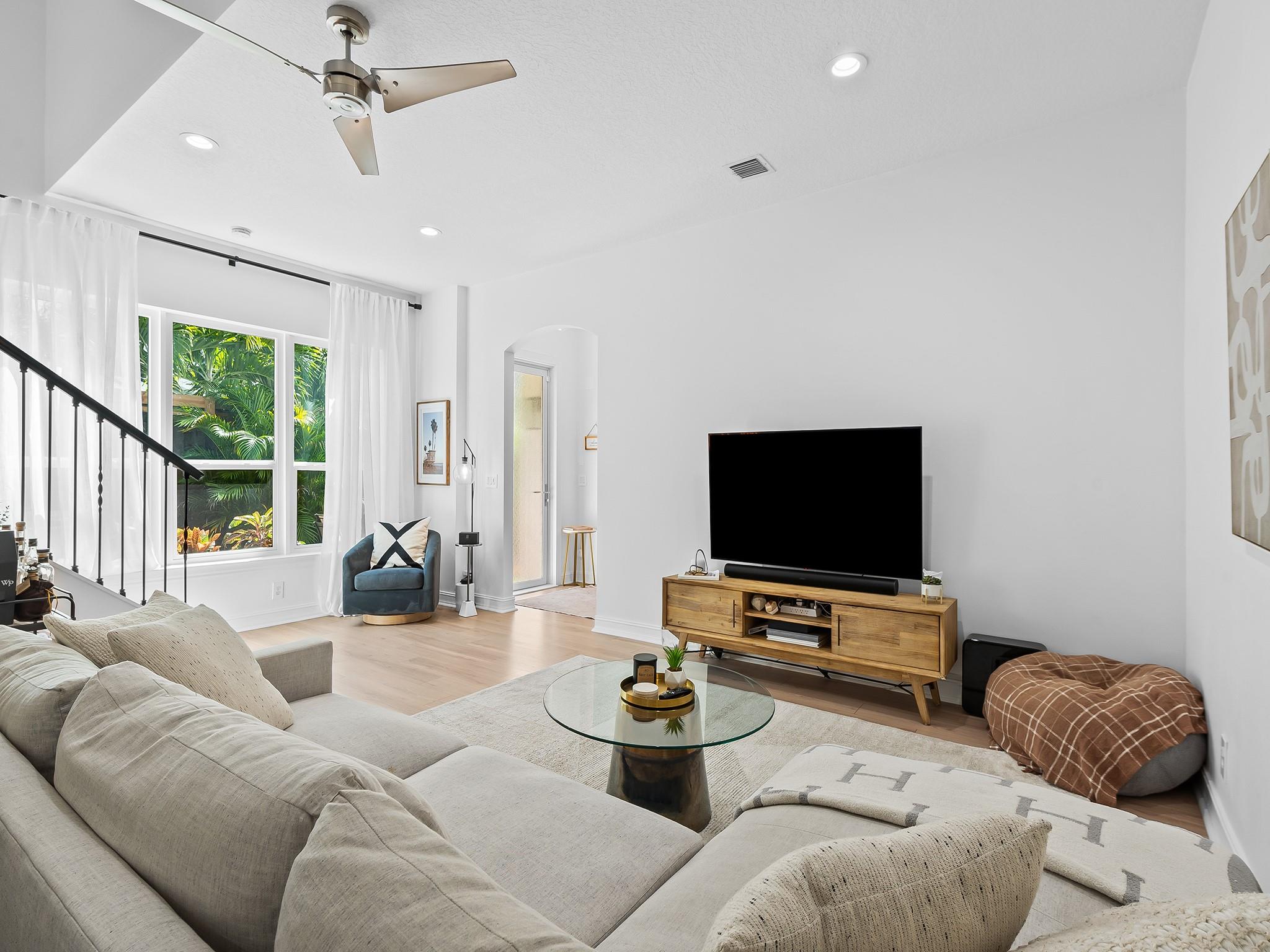 Colee Hammock 1-17 B - Residential