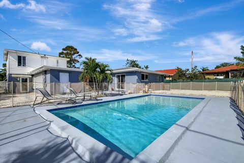 A home in Lake Worth Beach