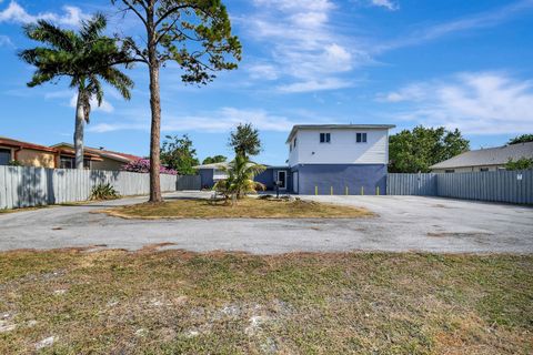 A home in Lake Worth Beach