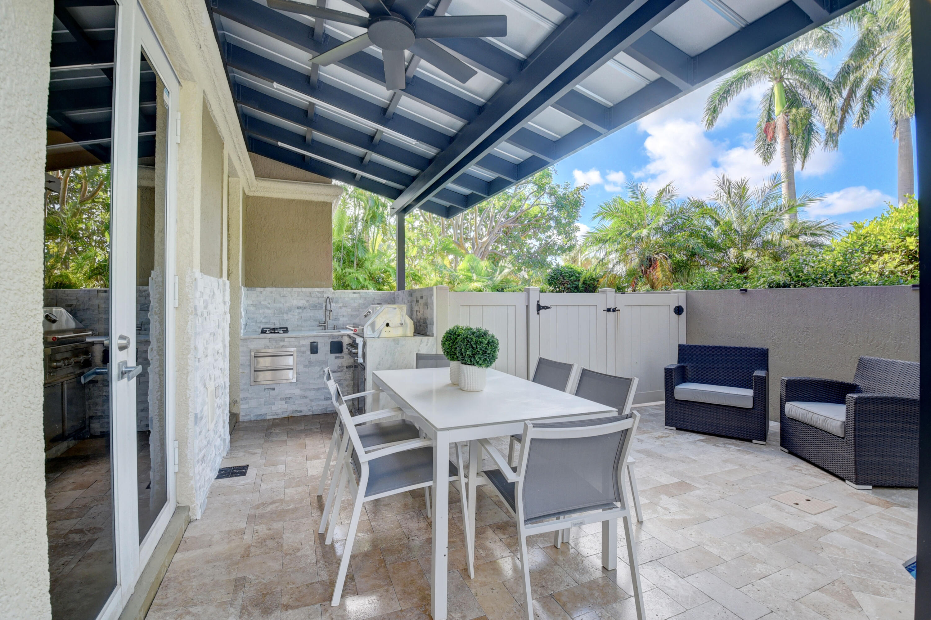SATURNIA - Residential