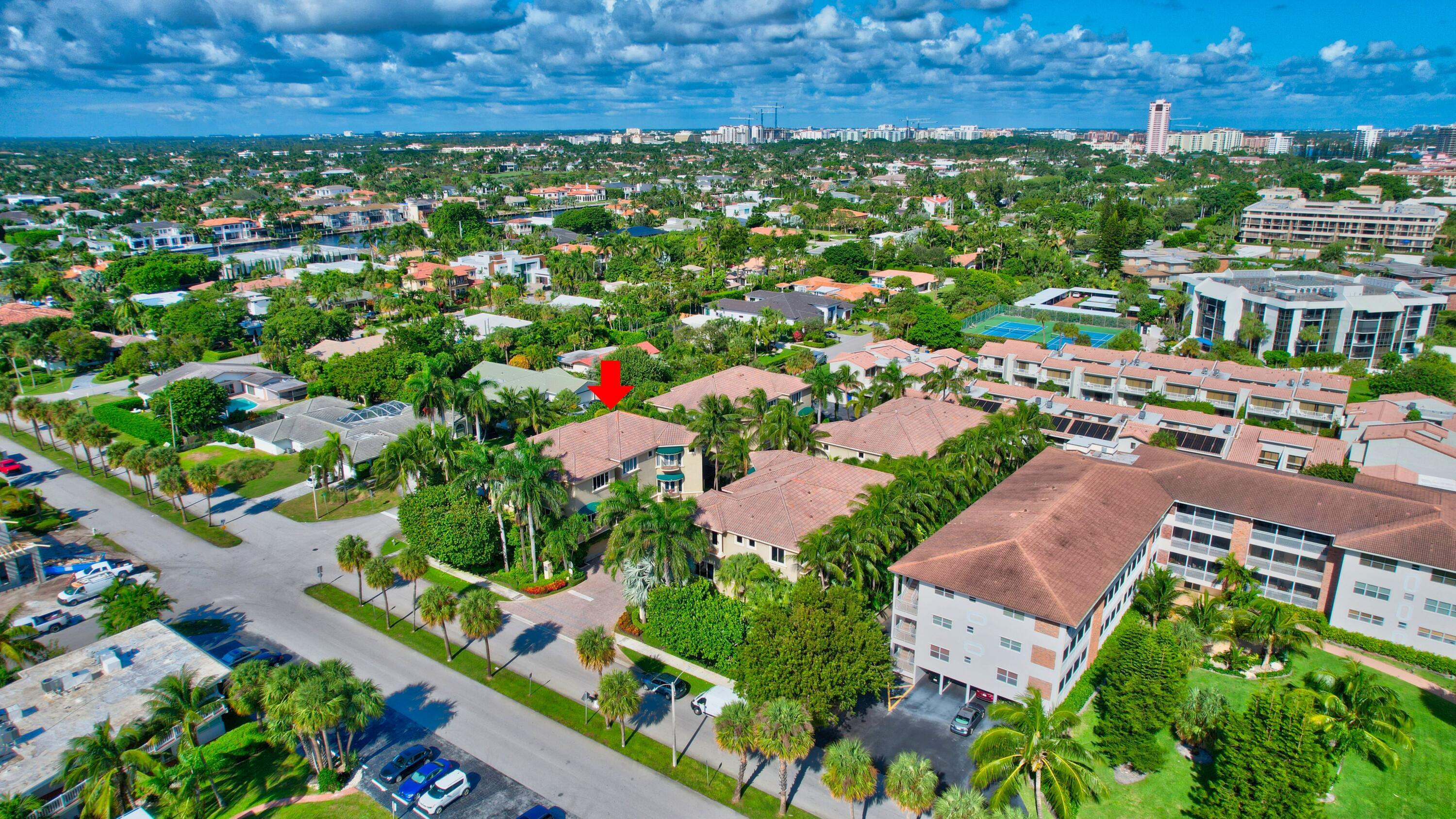 SATURNIA - Residential