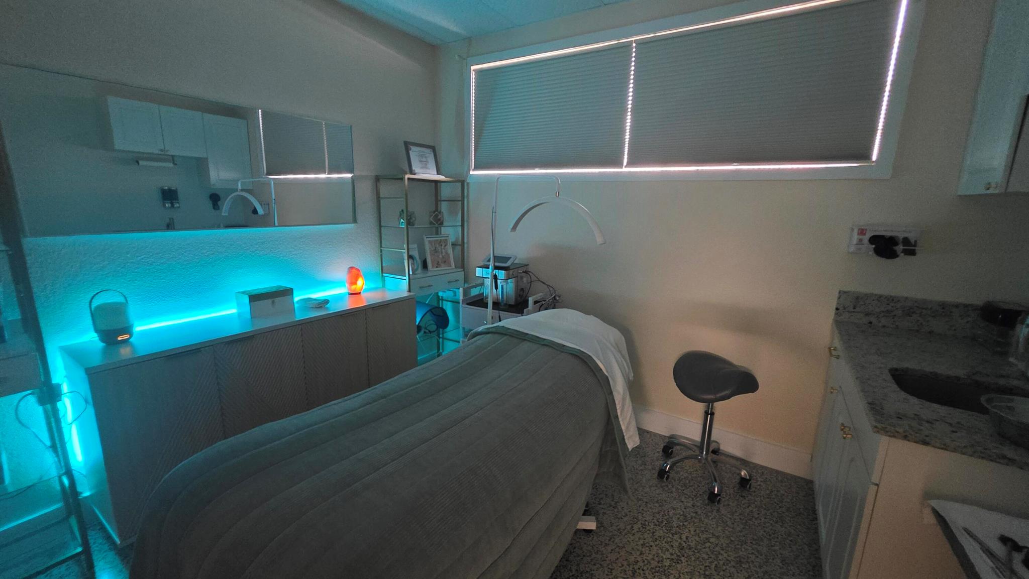 RECEIVER'S AMENDED PLAT R - Commercial Sale