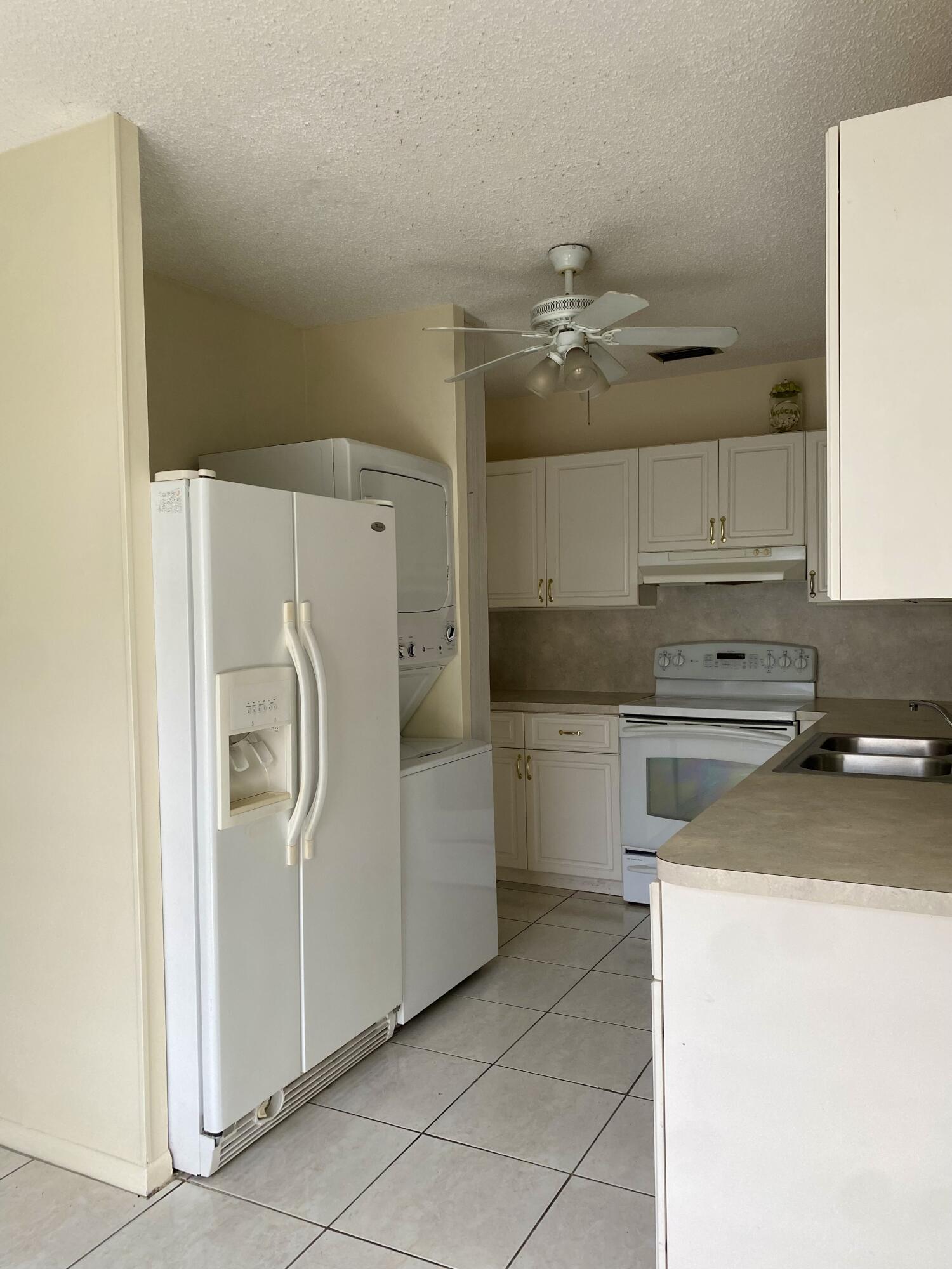 BOCA LAKES CONDO - Residential Lease