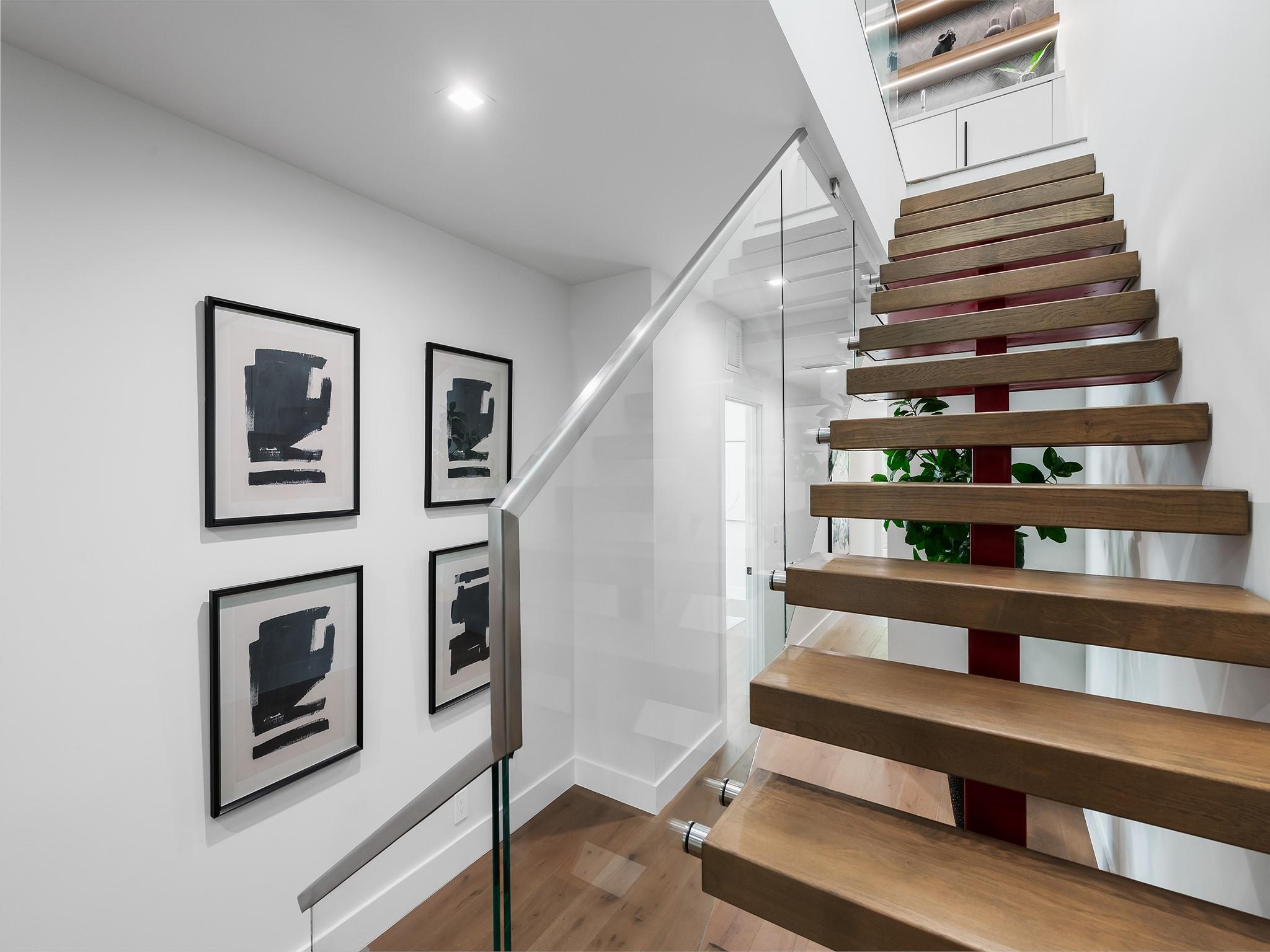 VICTORIA PARK - Residential Lease