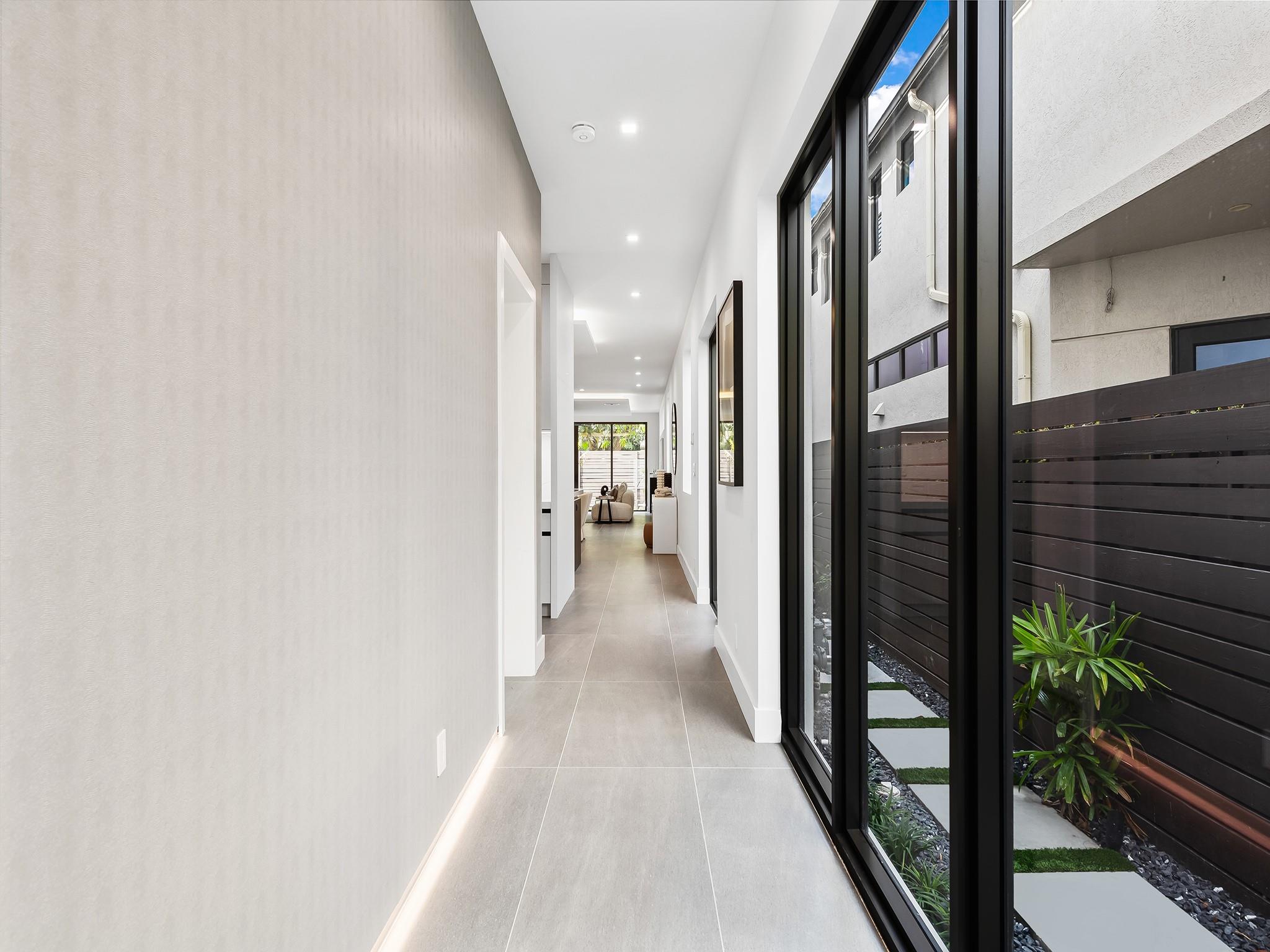 VICTORIA PARK - Residential Lease