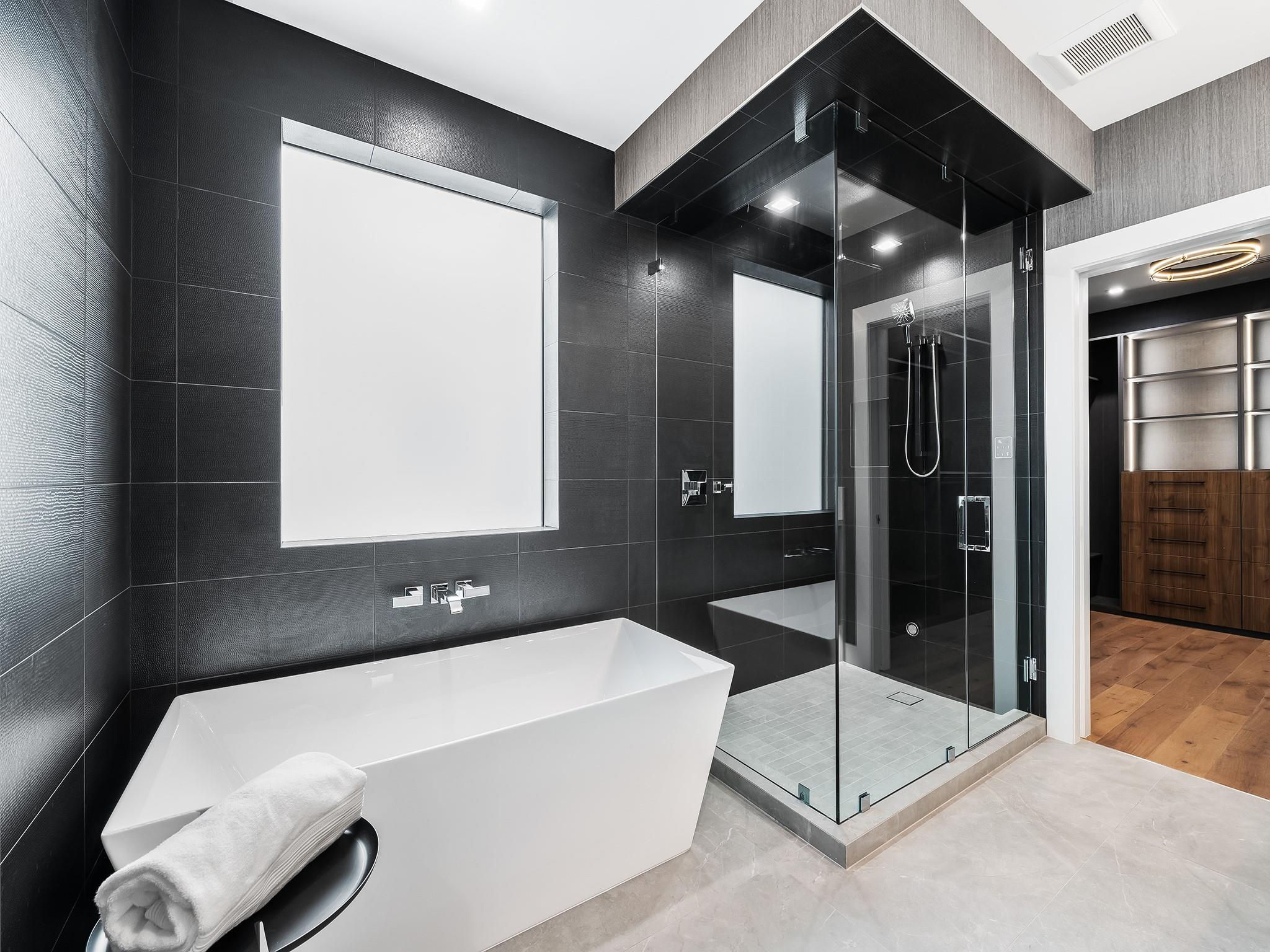 VICTORIA PARK - Residential Lease