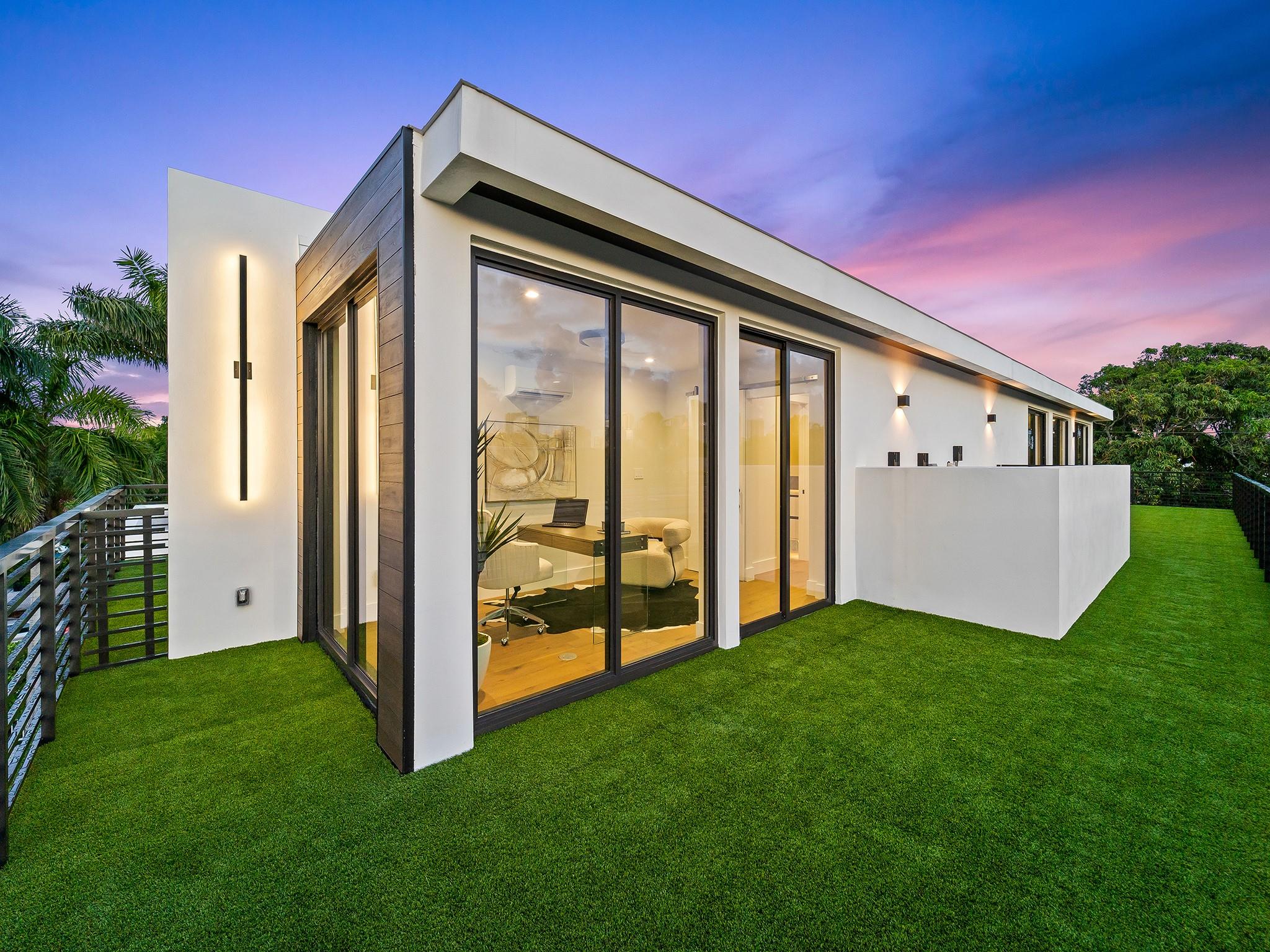 VICTORIA PARK - Residential Lease