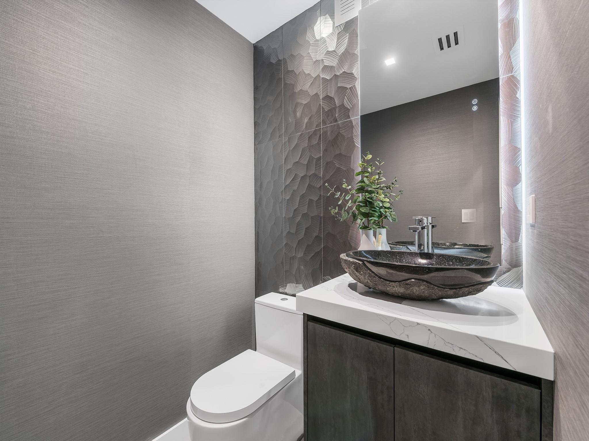 VICTORIA PARK - Residential Lease