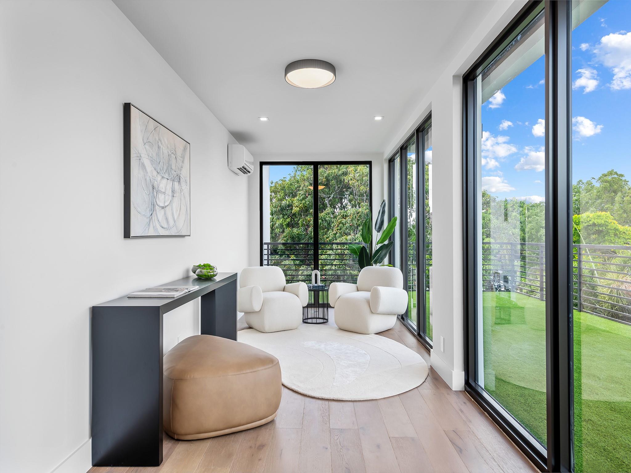 VICTORIA PARK - Residential Lease