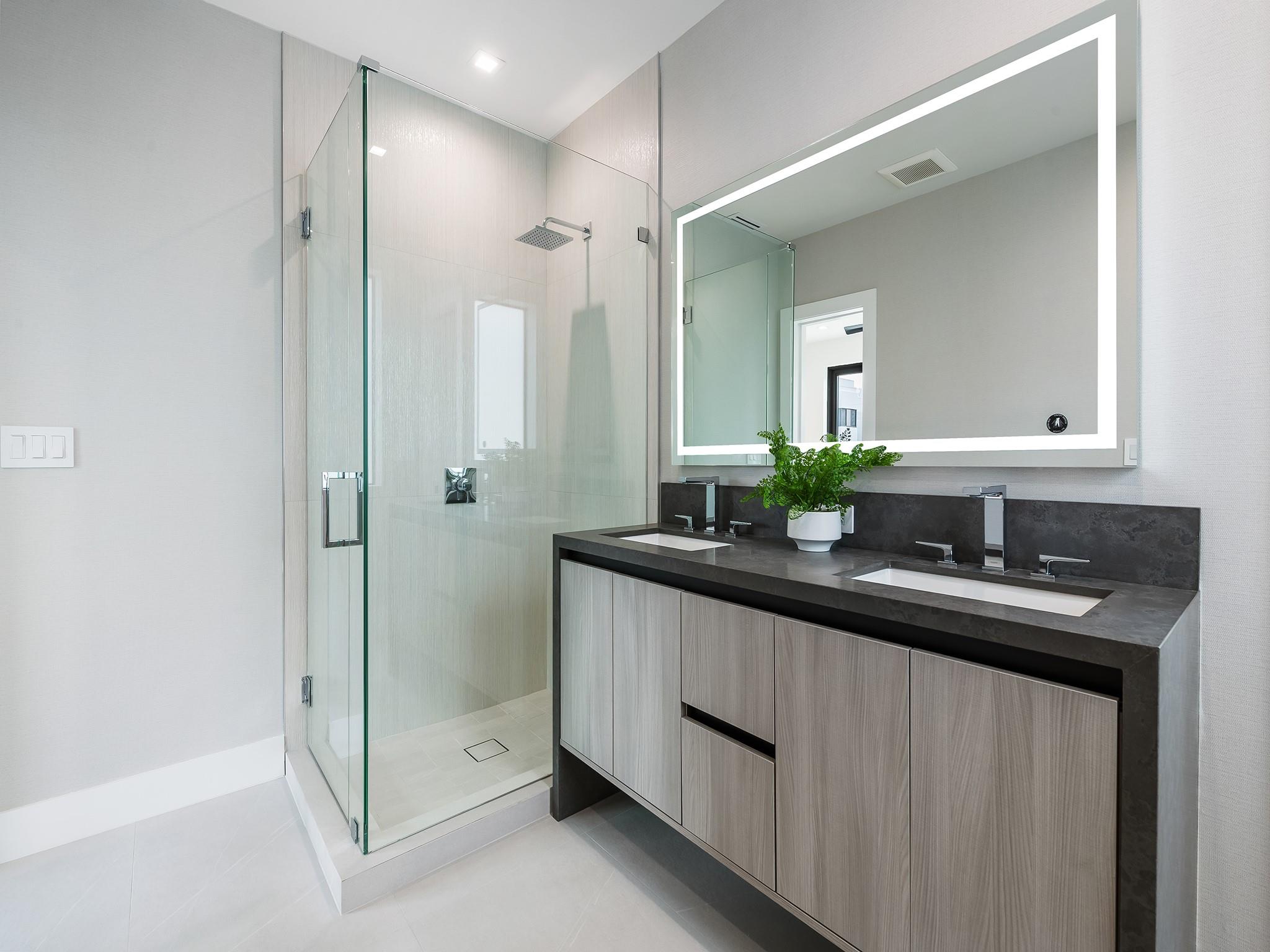 VICTORIA PARK - Residential Lease