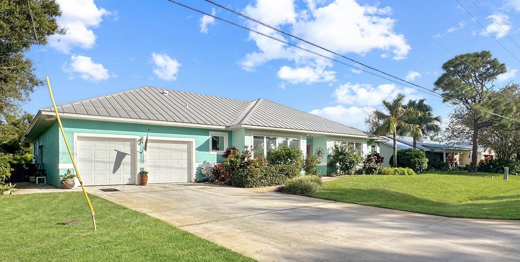 Photo of 5212 Feather Creek Drive, Fort Pierce, FL 34951 (MLS # R11139678)
