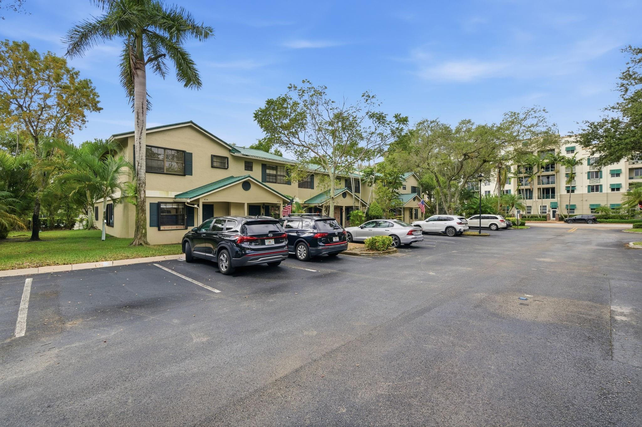 Village Townhouses-Jacara - Residential Lease