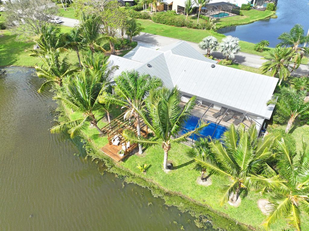 Photo of 9020 SE Jupiter Narrows Place, Hobe Sound, FL 33455 (MLS # R10954799)