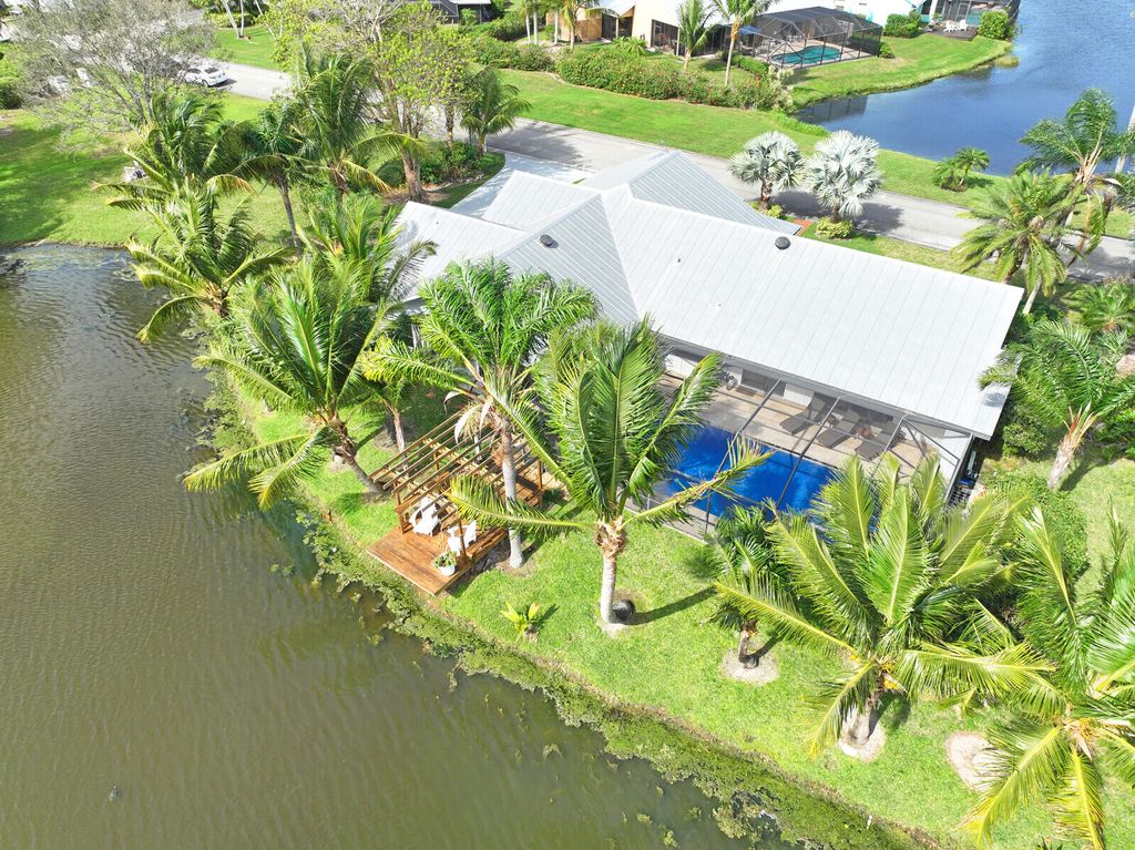 Photo of 9020 SE Jupiter Narrows Place, Hobe Sound, FL 33455 (MLS # R10954799)