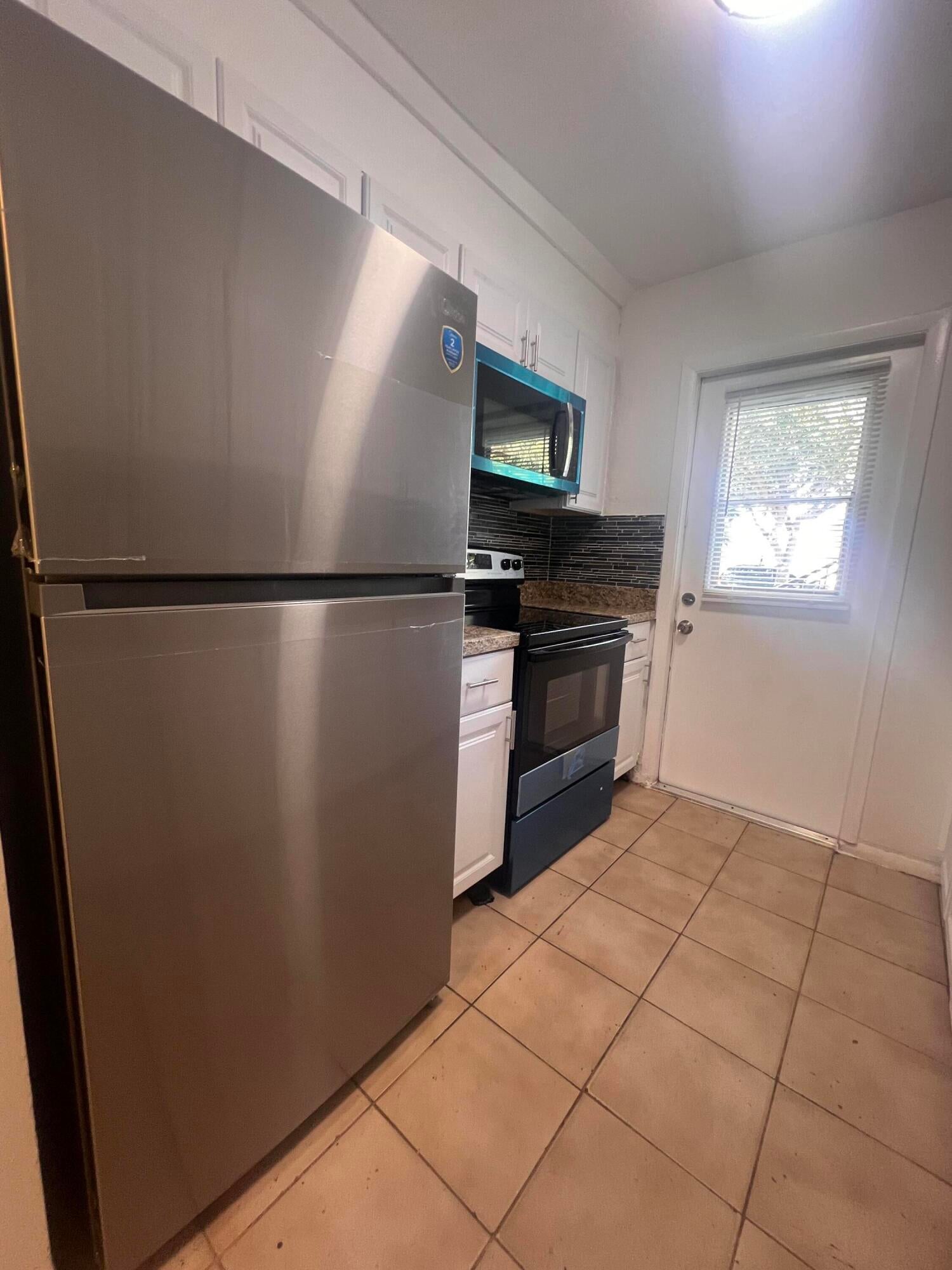 645 SW 20TH Court 0020