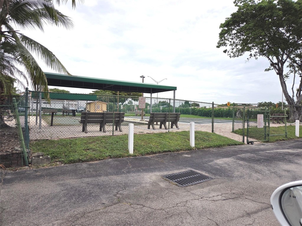 Royal Park Gardens - Residential