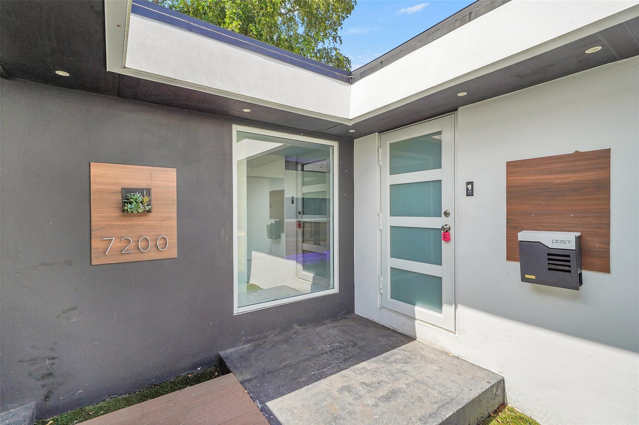 7200 NW 68th St