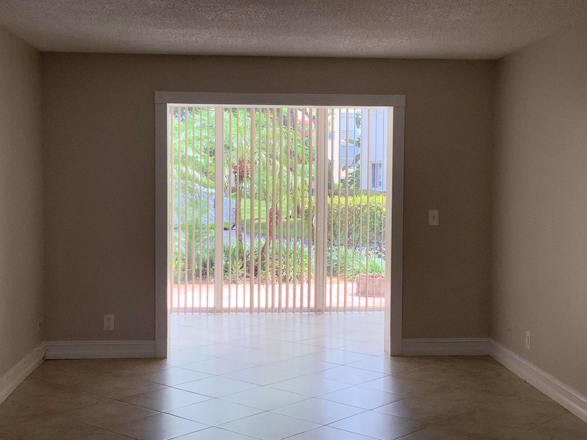2515 NE 2nd Court 117, Boynton Beach, FL, 33435/$109,000 4 2515 NE 2nd Court 117