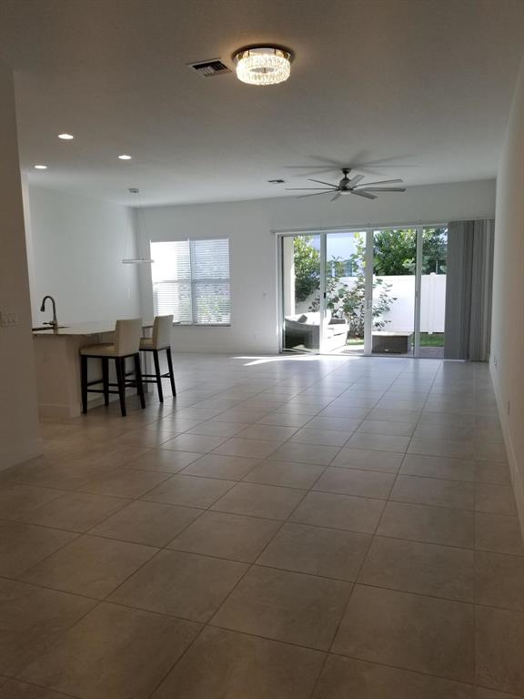 POINTE MIDTOWN - Residential Lease