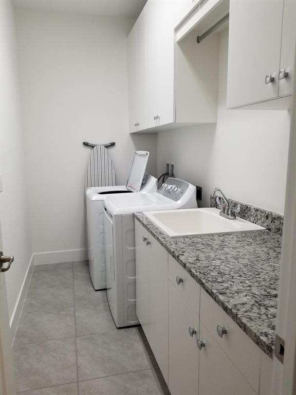 POINTE MIDTOWN - Residential Lease