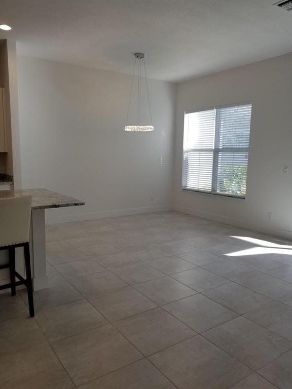 POINTE MIDTOWN - Residential Lease