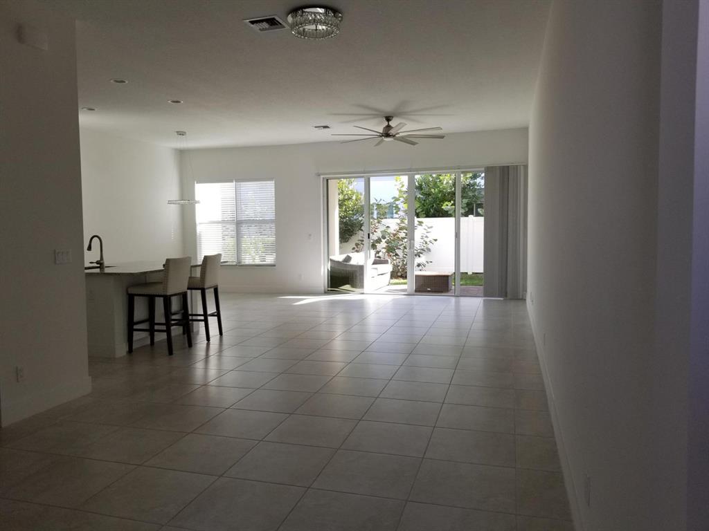 POINTE MIDTOWN - Residential Lease